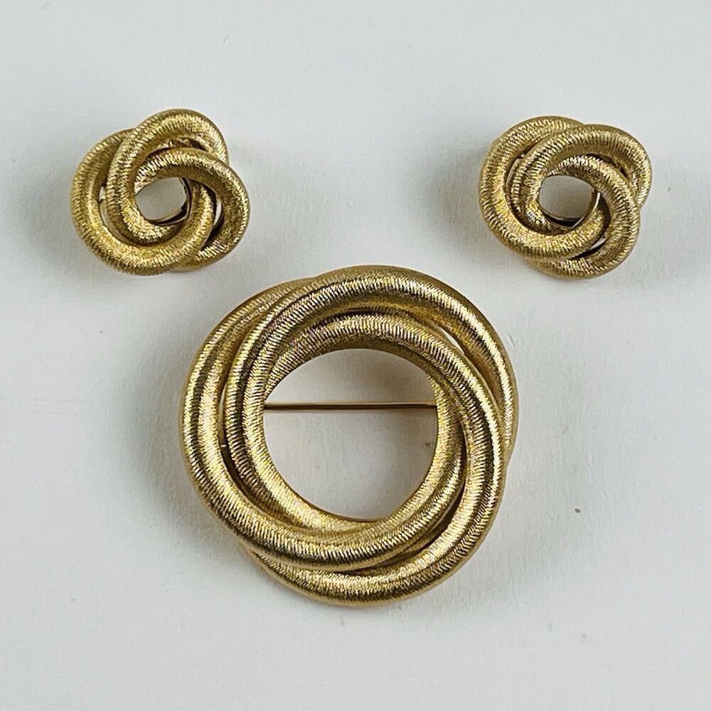 Sarah Coventry Brooch Clip On Earrings Set Gold Tone Knot Rope Textured Snake Lo